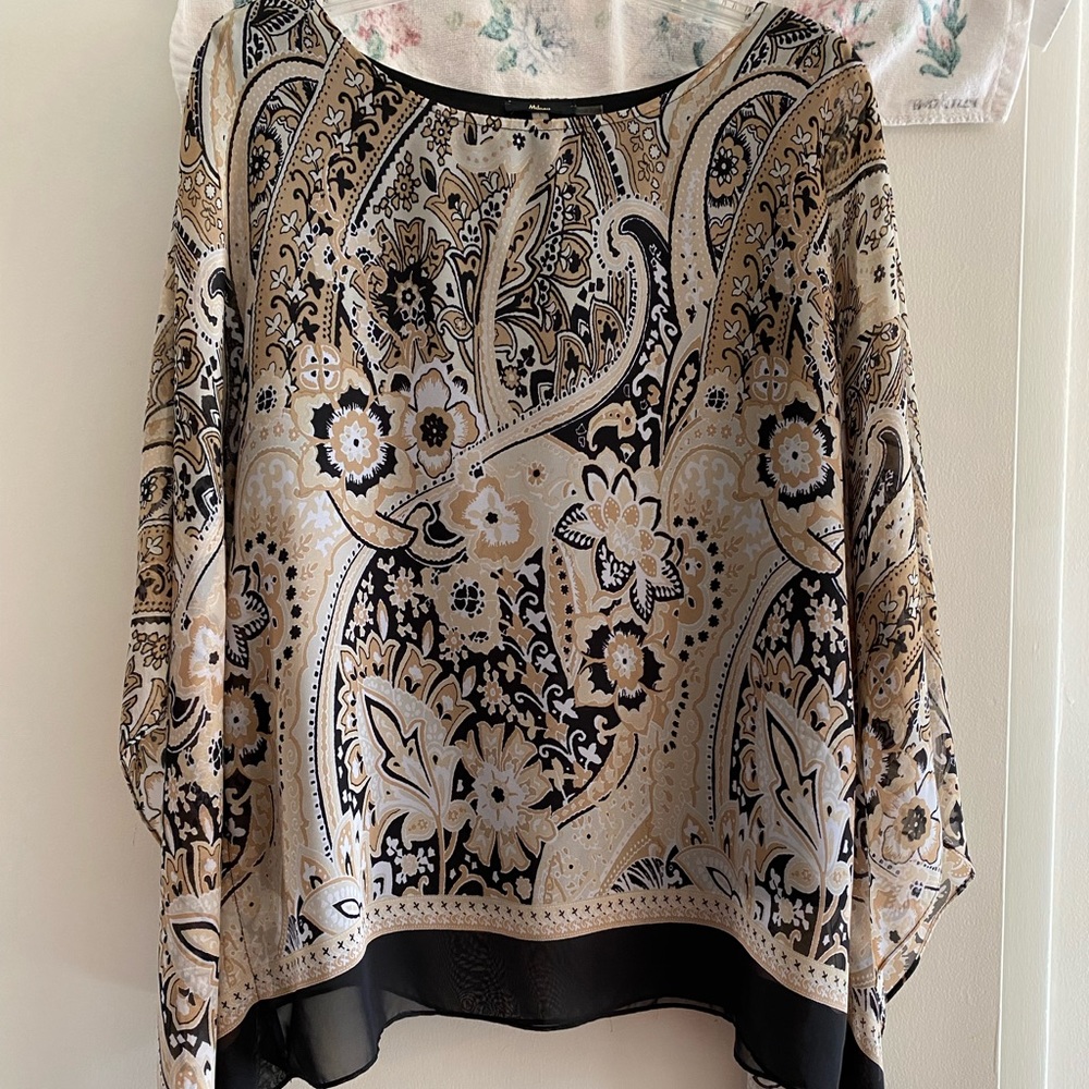 Milano top. Size large. Like new.